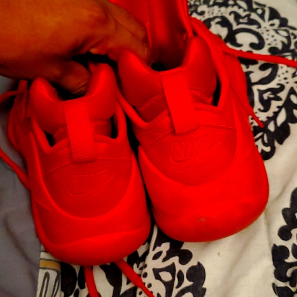 Shooes - Picture 2 of 4